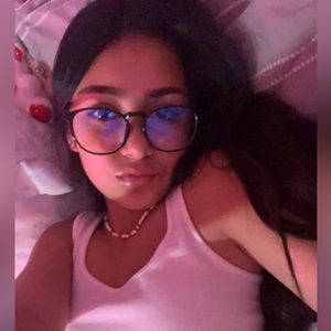 Meet your Posher, Avery